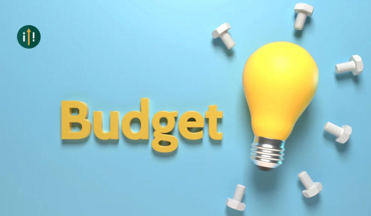 Budget graphic with a light bulb next to it