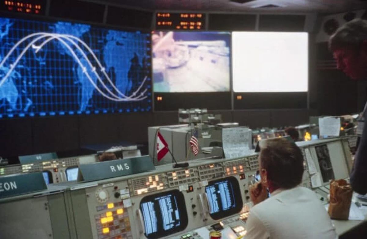 Space program room