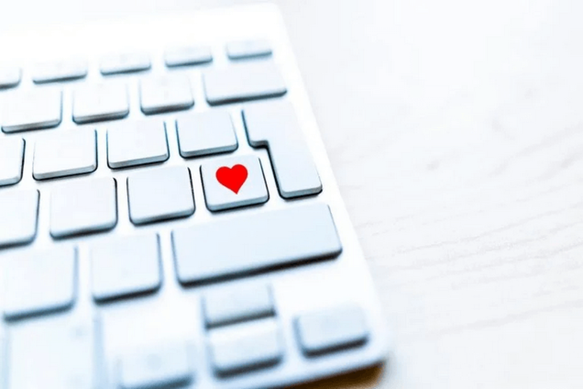 Keyboard with a heart icon